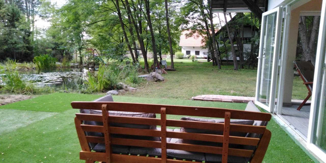 Hotel Hunor Lovastanya Kunbaracs Zewnętrze zdjęcie